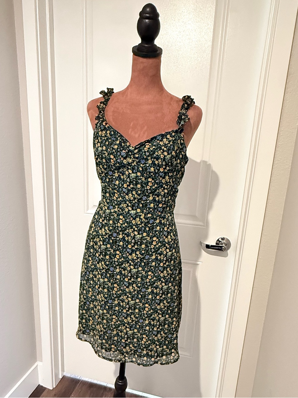 🌼 All in Favor Floral Mini Dress Size L | Cottagecore Ruffle Strap Sundress